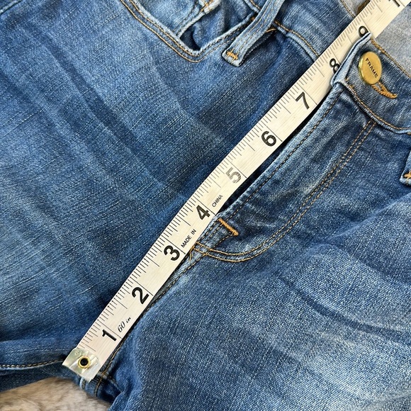 FRAME
Le Skinny De Jeanne Crop Petal Hem - Picture 8 of 16